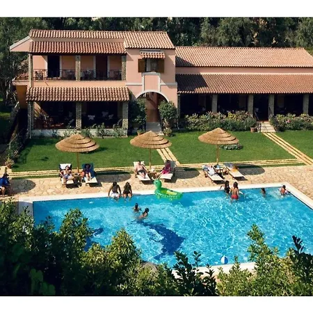 Corfu Club Standard 2 Aparthotel *